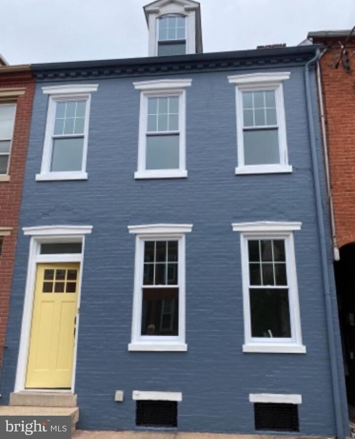 531 E Chestnut Street  Lancaster PA 17602 photo