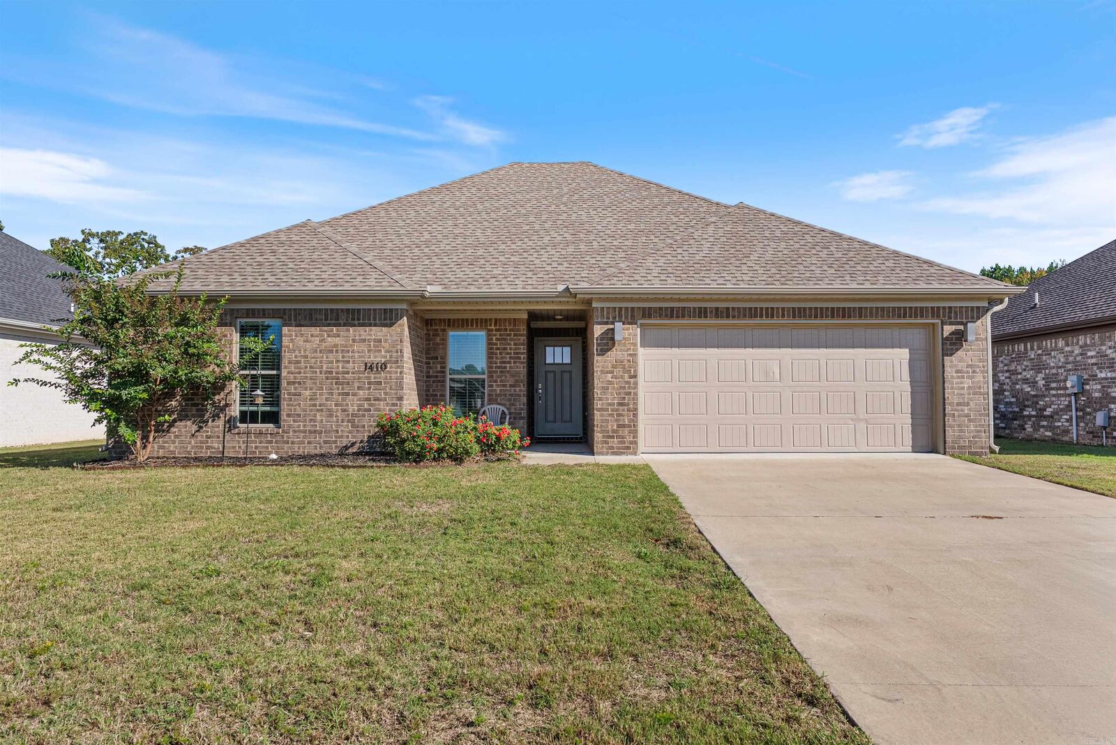 Property Photo:  1410 E Siebenmorgen Road  AR 72032 