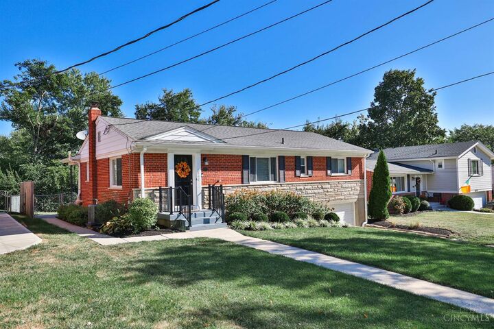 Property Photo:  2868 Pineridge Avenue  OH 45208 