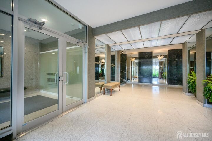 Property Photo:  301 Beech Street 4A  NJ 07601 