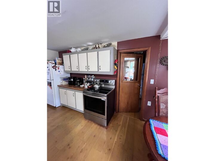 Property Photo:  709 2nd Street  BC V1N 1Y9 