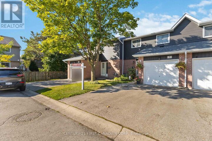 Property Photo:  131 Bonaventure Drive 7  ON N5V 4H8