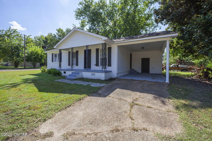 Property Photo:  1237 Hess Street  TN 38012 