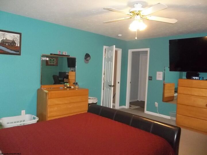 Property Photo:  1048 Saint Ives Drive  WV 25526-0000 