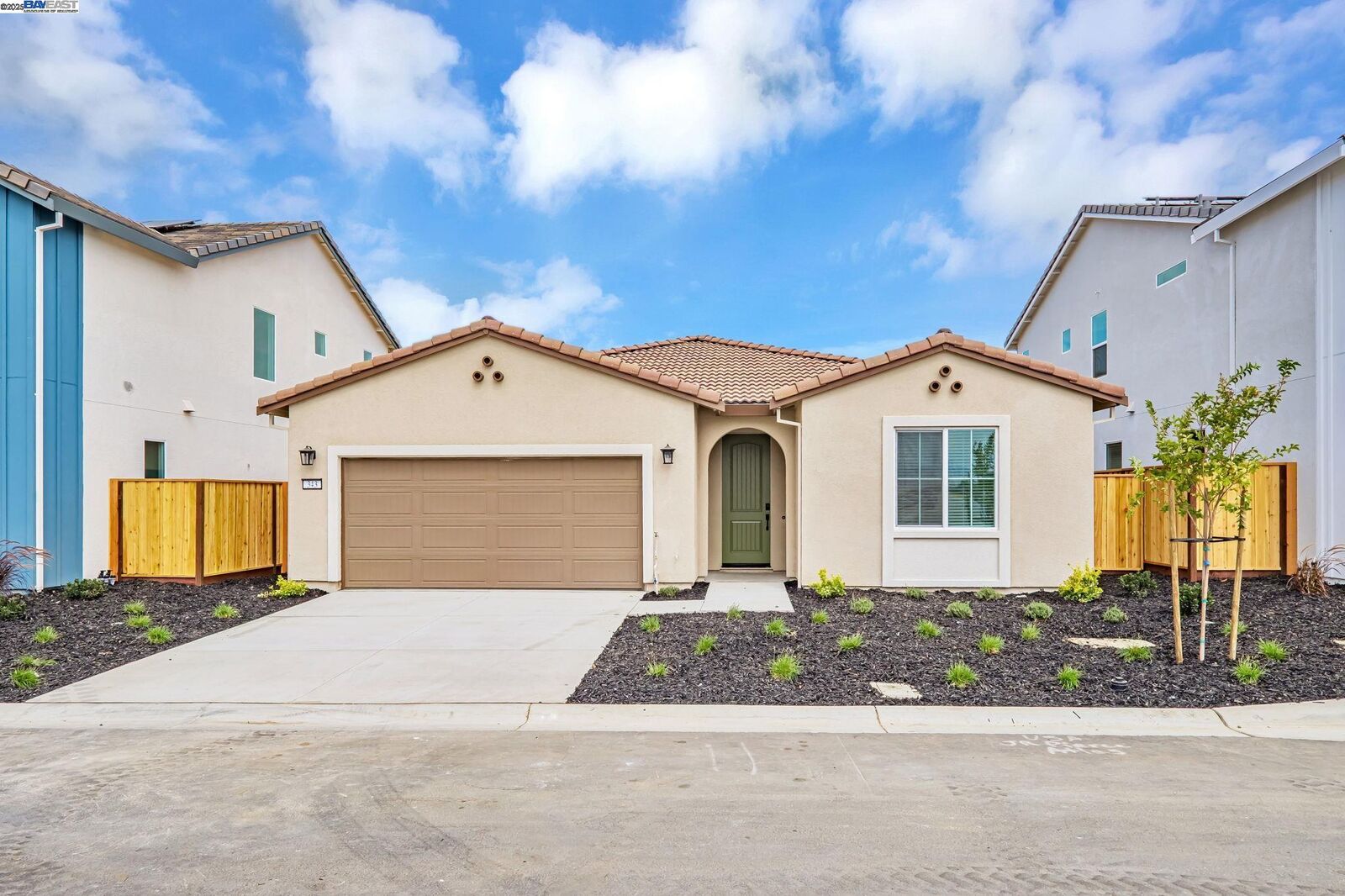 Property Photo:  343 Astilbe Street  CA 94505 