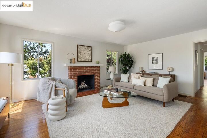 Property Photo:  556 Norvell St  CA 94530 