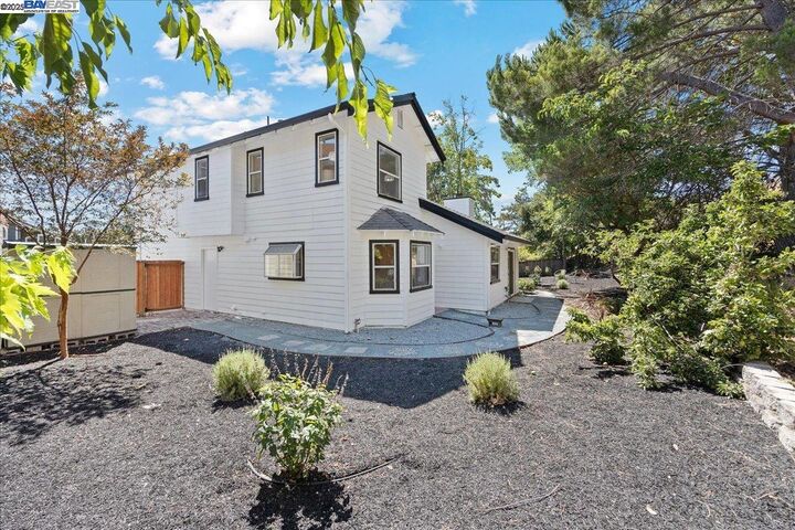 Property Photo:  1218 Locust Dr  CA 94591 