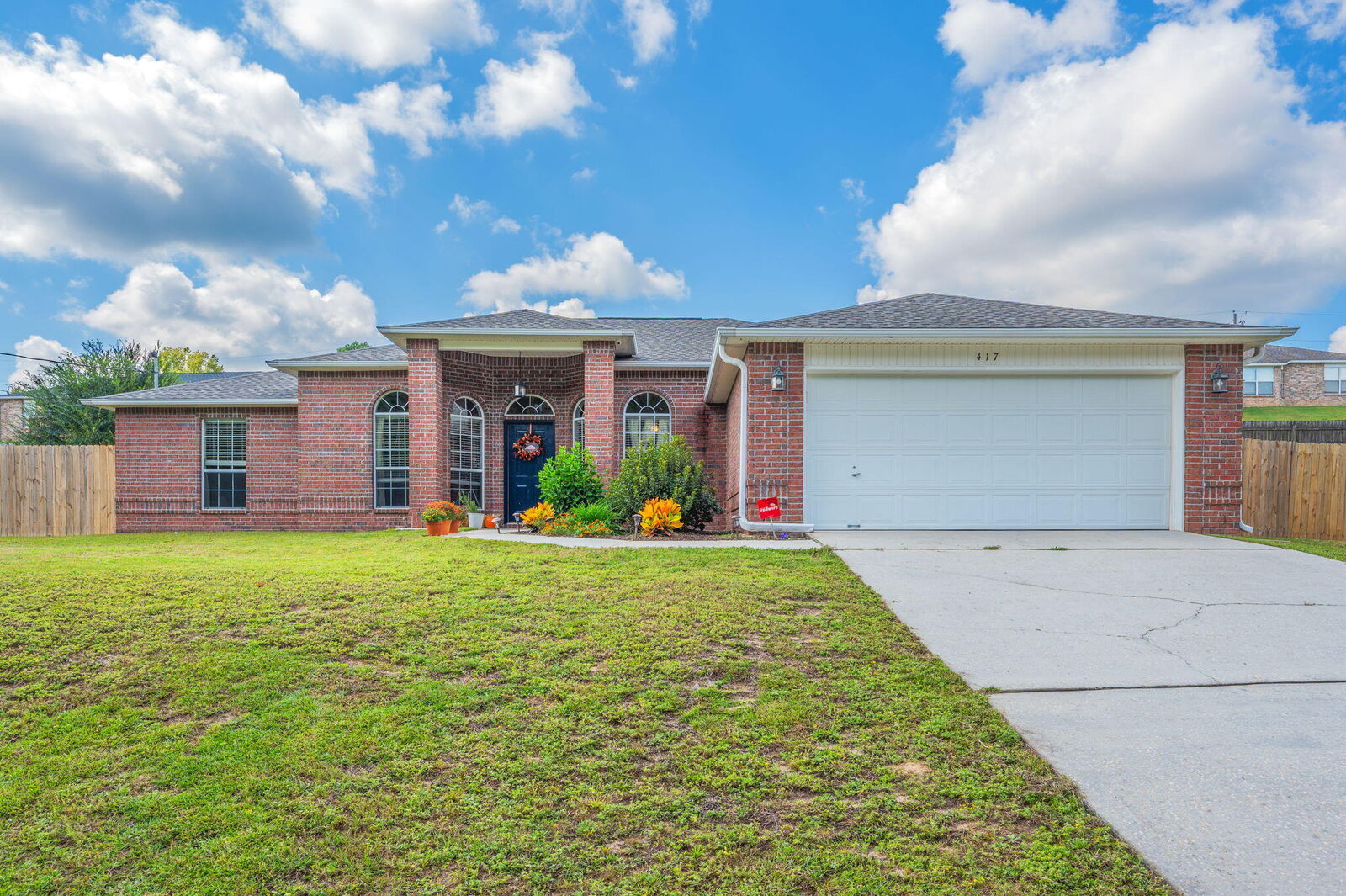 Property Photo: 417 Bobby Drive FL 32536