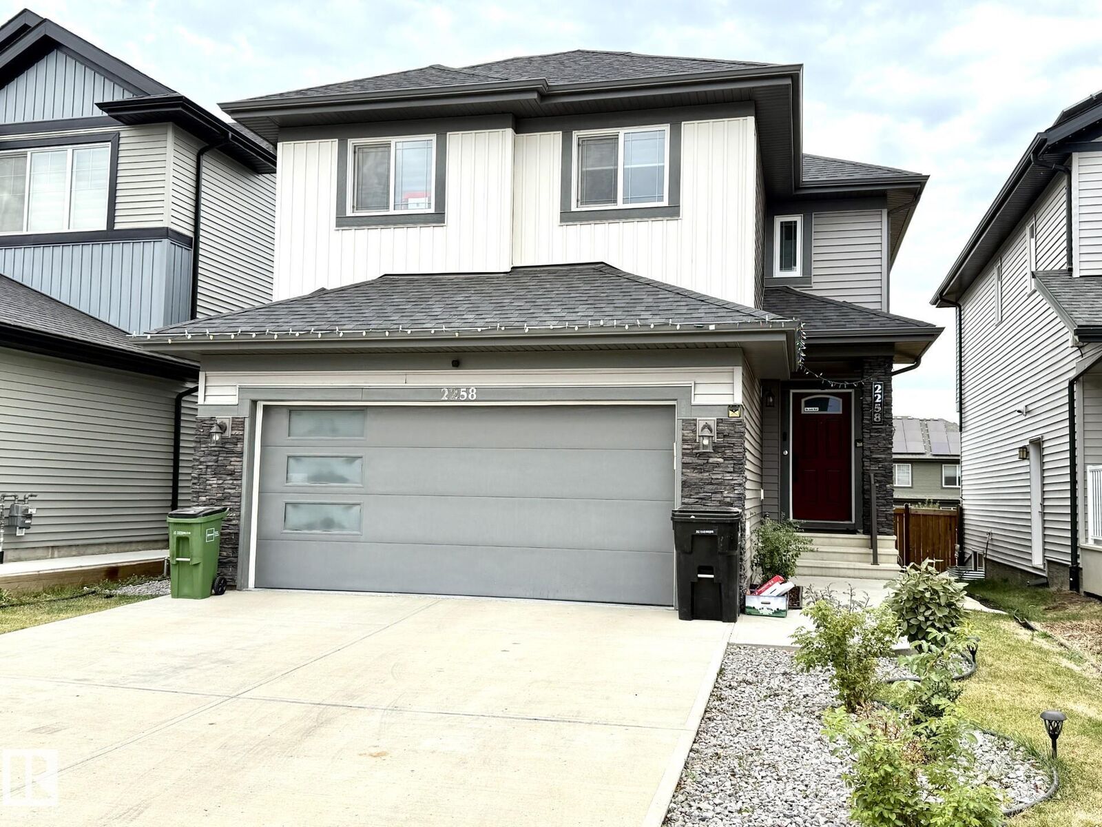 Property Photo:  2258 57 Street SW  AB T6X 2P3 