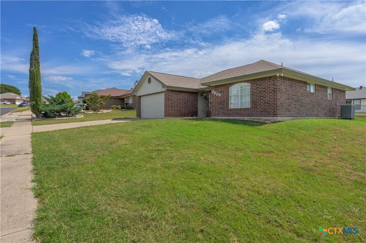 Property Photo:  2806 Woodlands Drive  TX 76549