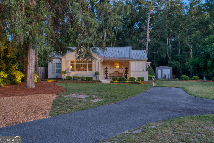 Property Photo: 210 13th Avenue SE GA 31768