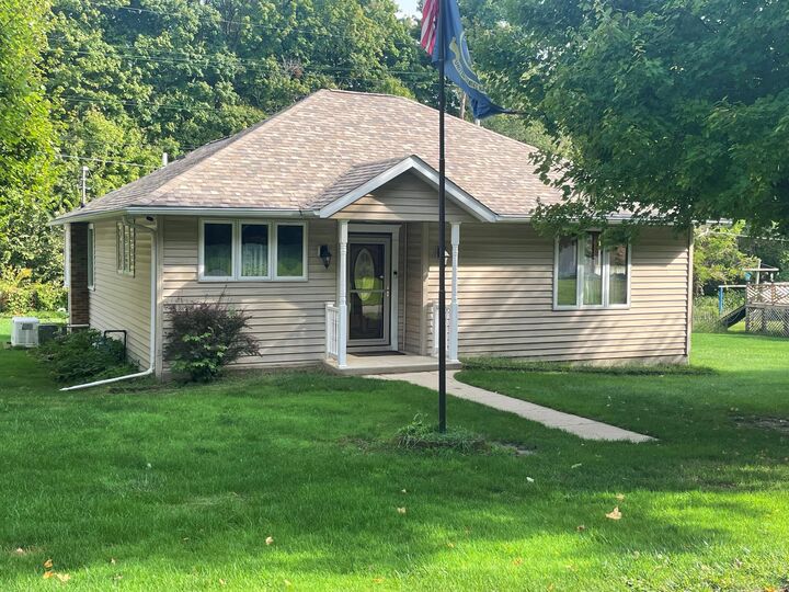 7769 E Bell Avenue  New Carlisle IN 46552 photo