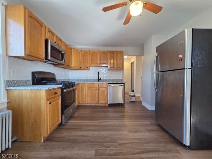 Property Photo:  246 North Ave East 1  NJ 07027 