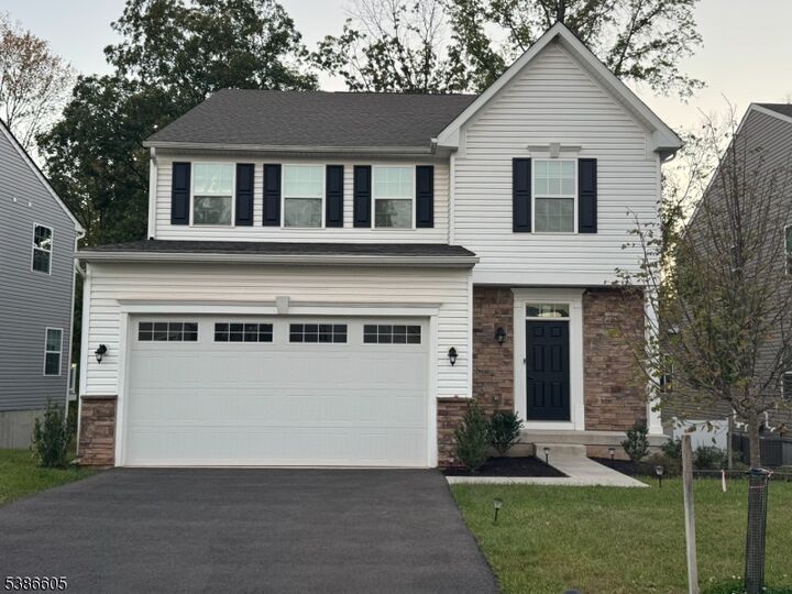 58 Oakwood Blvd  Union Twp. NJ 08827 photo