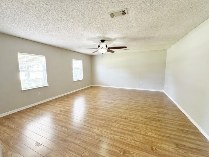 Property Photo:  609 Roene Lane  TX 77486 