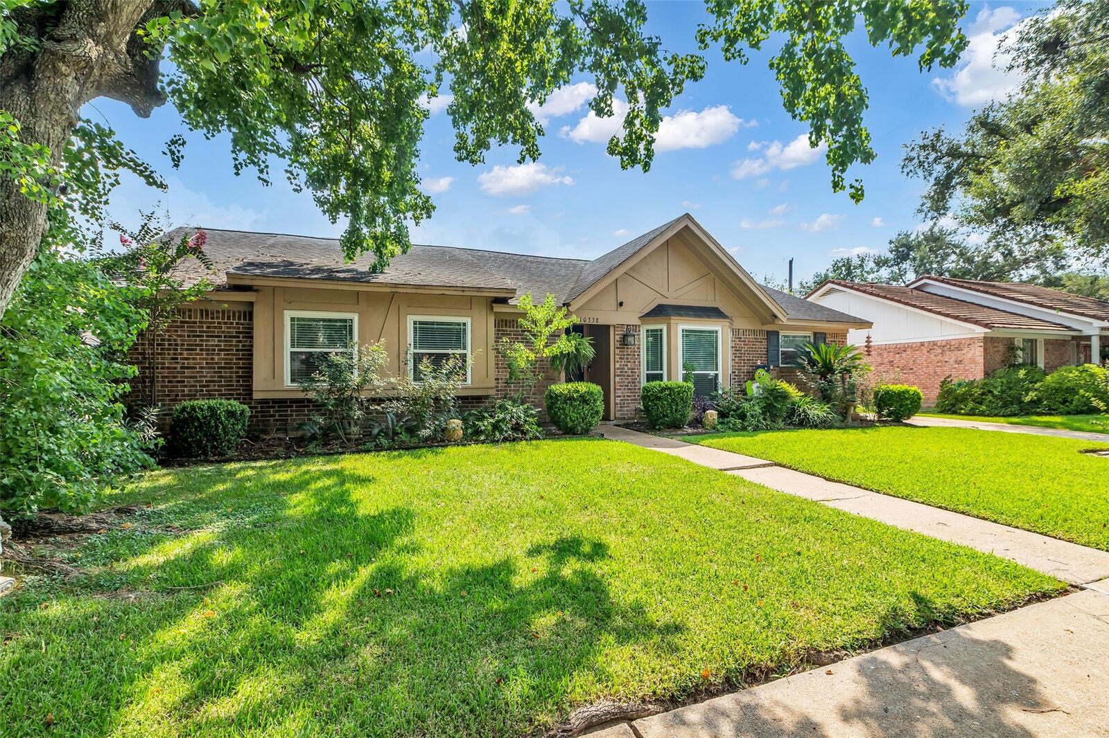 Property Photo: 10338 Shell Rock Road TX 77571