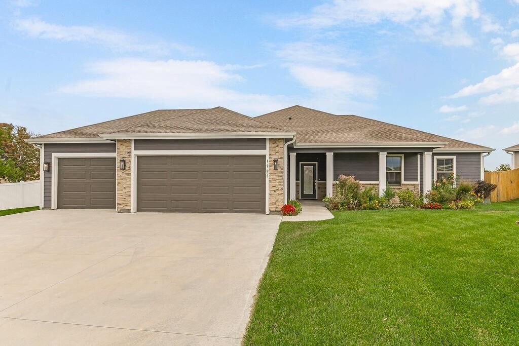 Property Photo: 1202 Little Knife Drive KS 66049