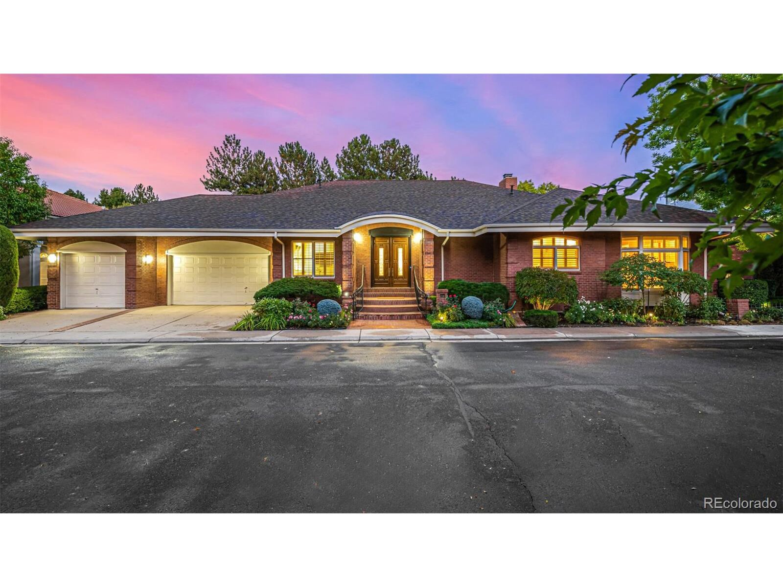 Property Photo:  400 S Steele St 64  CO 80209 