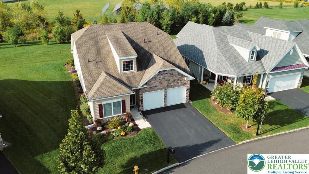 Property Photo: 4468 Founders Way PA 18034