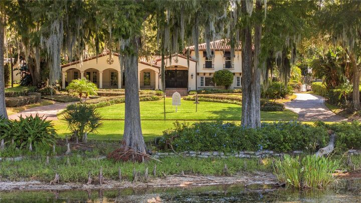 Property Photo:  1900 W Fawsett Road  FL 32789 