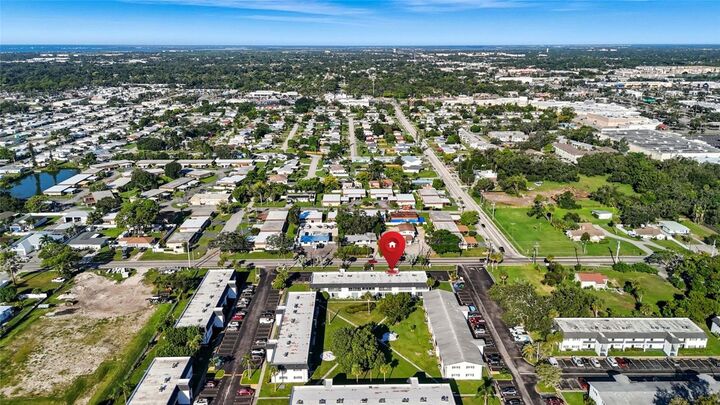 Property Photo: 4705 5th Street W 302 FL 34207