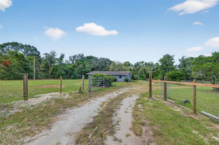 Property Photo: 12327 Hamlin Road FL 34610
