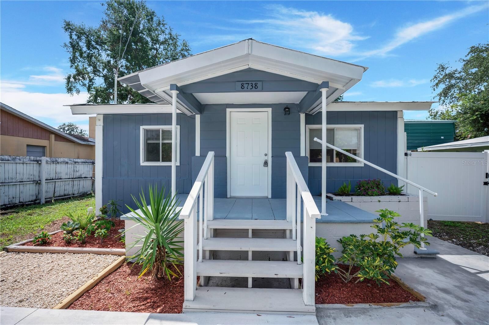 Property Photo: 8738 N Tangerine Place FL 33617