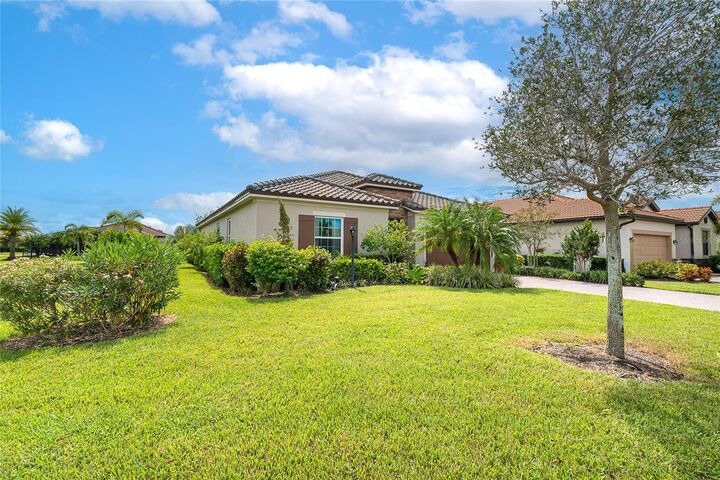 Property Photo:  4524 Baltry Court  FL 34211 
