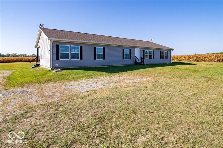 Property Photo:  5009 E 246th Street  IN 46030 