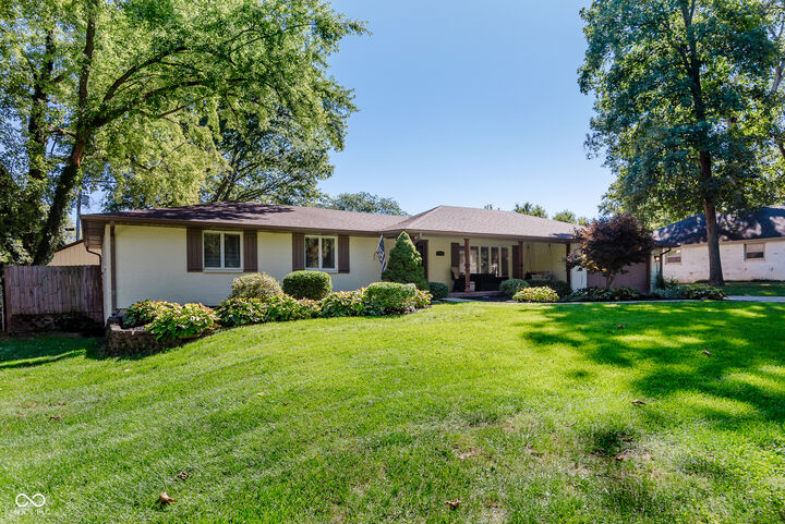 Property Photo:  5776 Hobbs Drive  IN 46013 