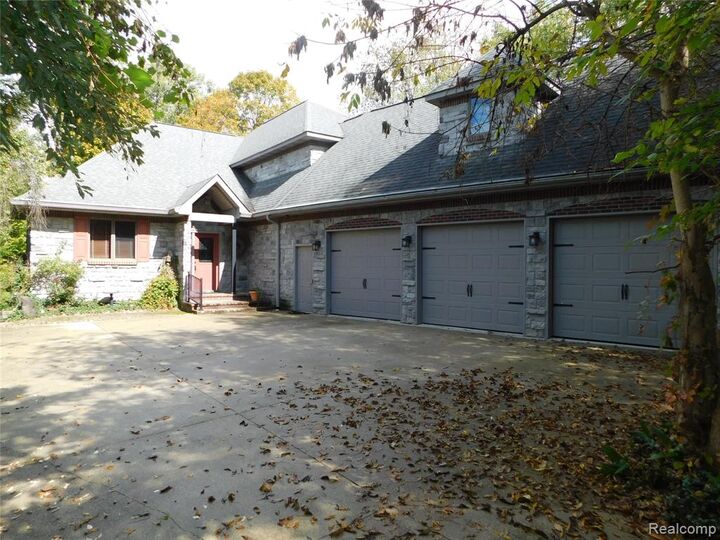 2215 Lily Court  Davison MI 48423 8388 photo