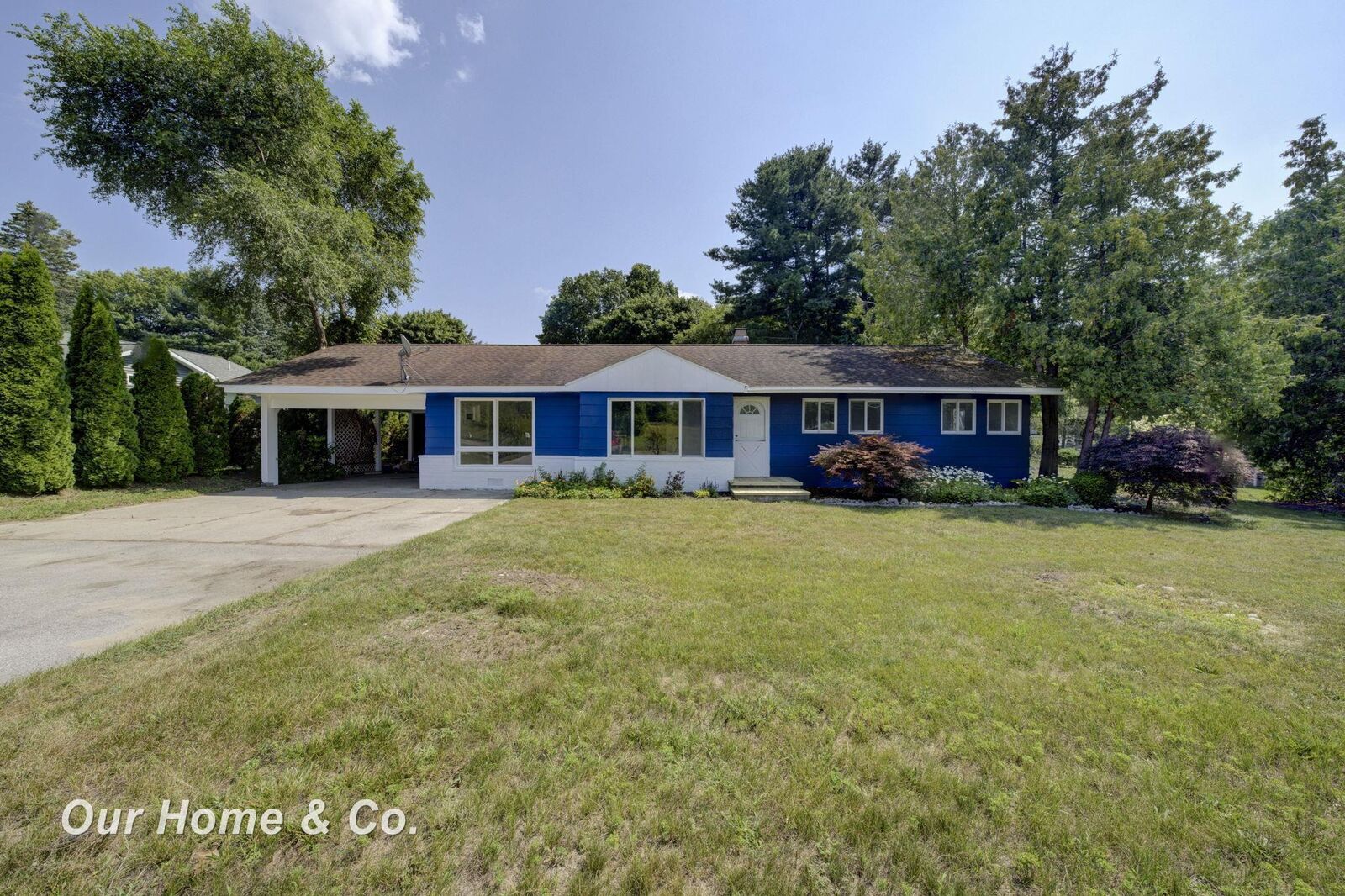 Property Photo: 6072 Center Road MI 49686
