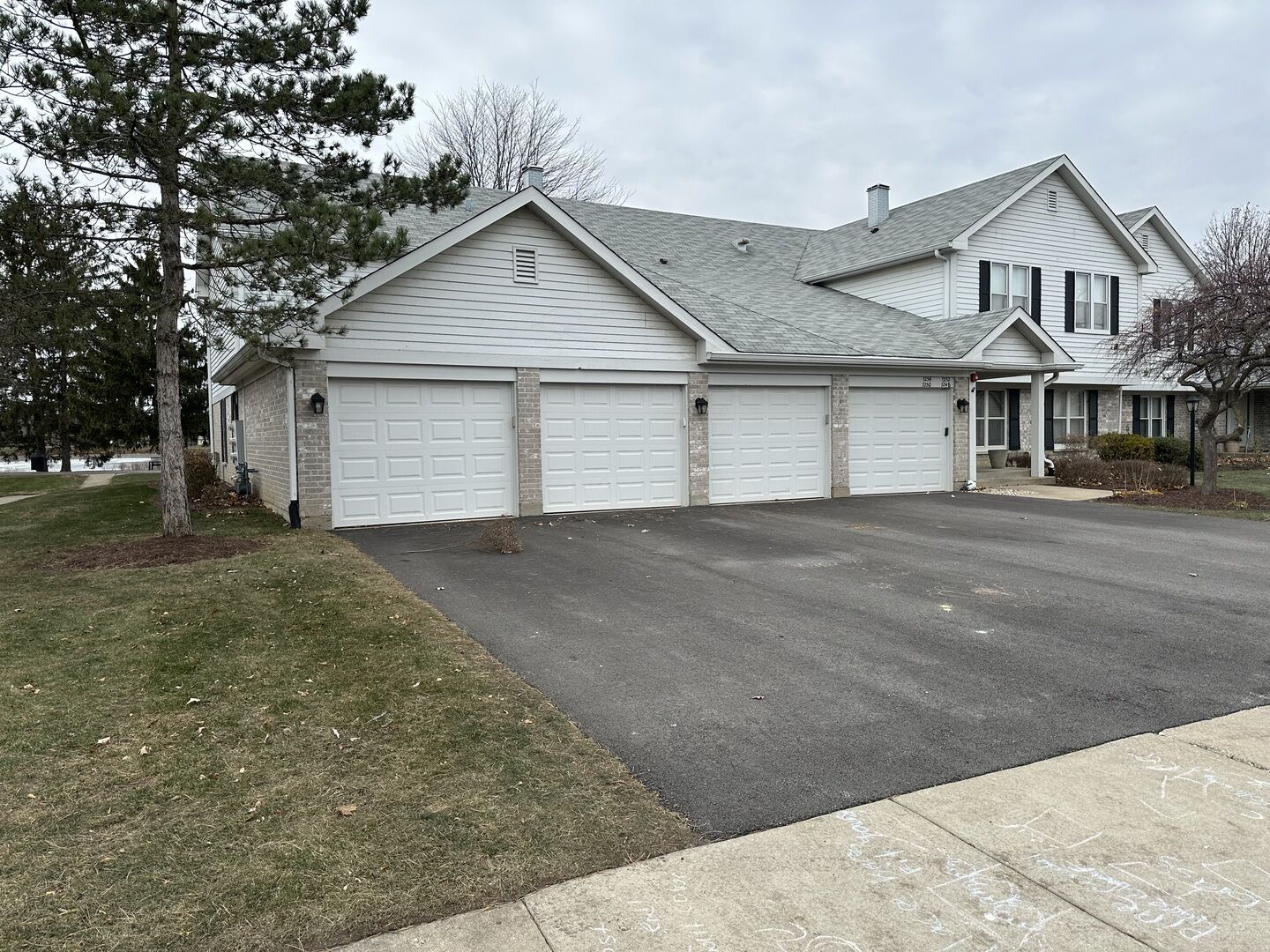 Property Photo: 1250 N Streamwood Lane 338 IL 60061