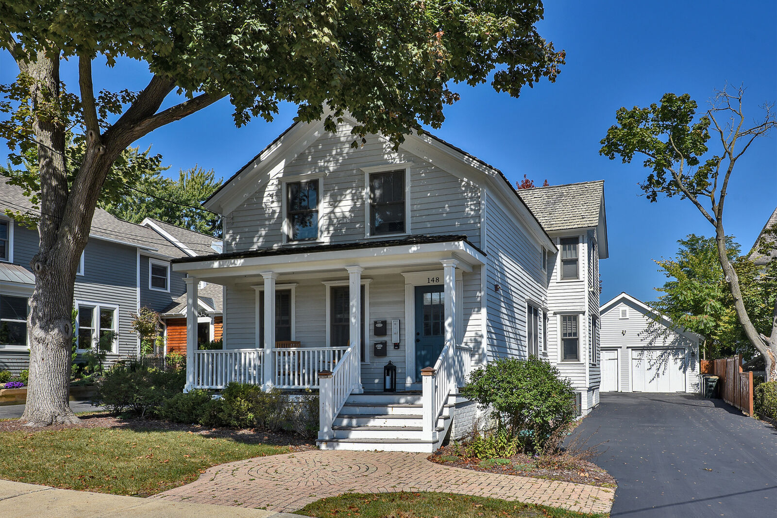 Property Photo:  148 W Station Street  IL 60010 