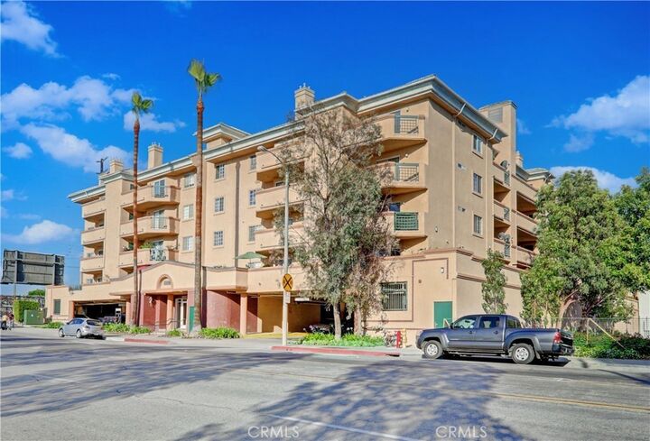 11410 Brookshire 316  Downey CA 90241 photo