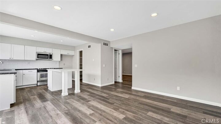 Property Photo:  18189 18189 Muir Woods  CA 92708 