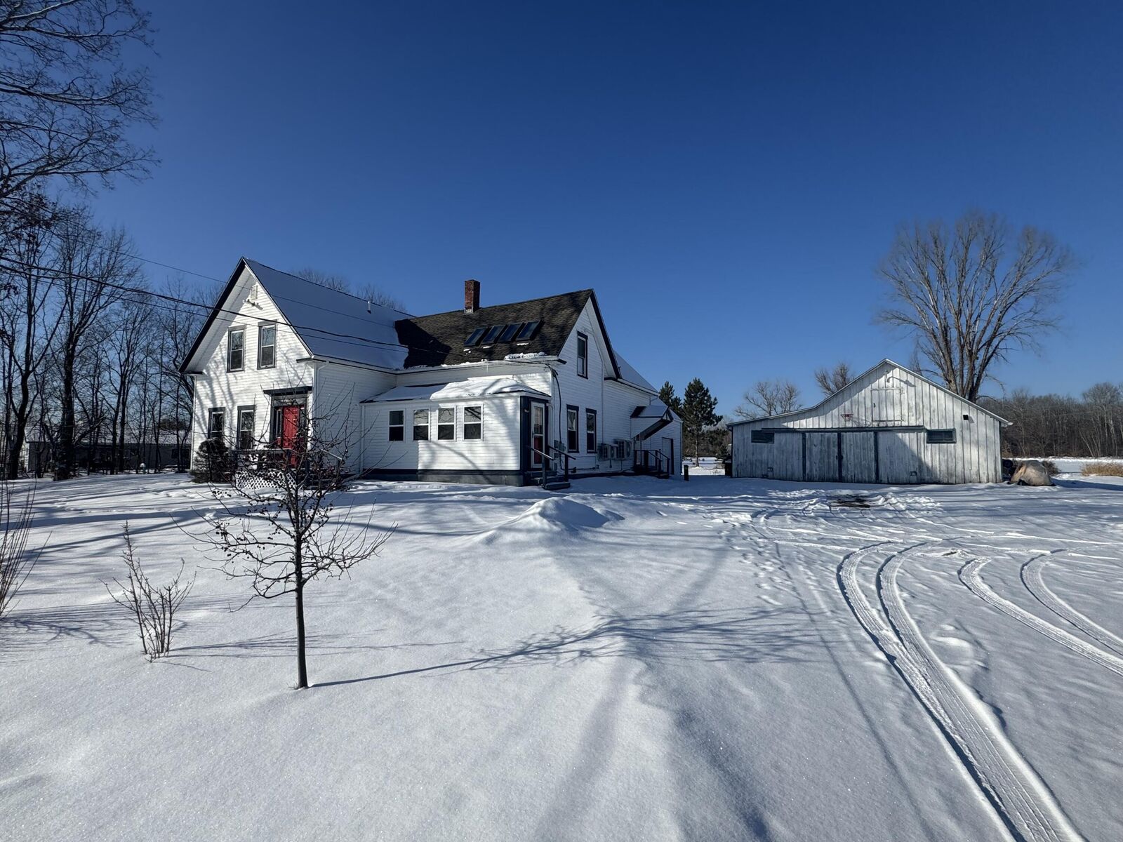 Property Photo:  5 North Road  ME 04929 