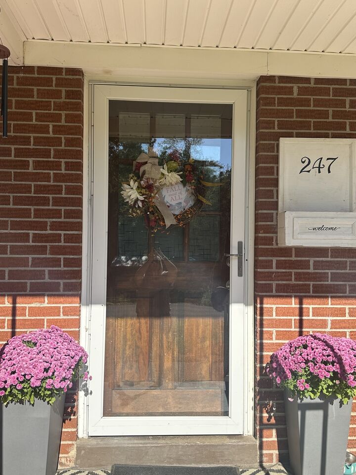 Property Photo: 247 Castle Ln TN 37058