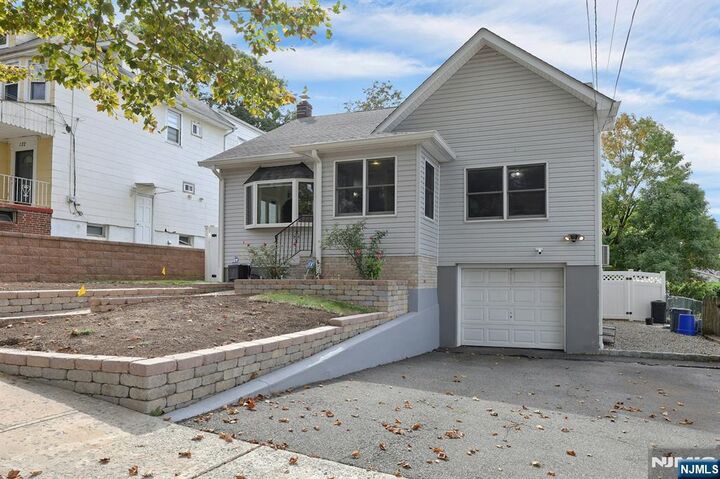 Property Photo:  128 Homestead Place  NJ 07603 