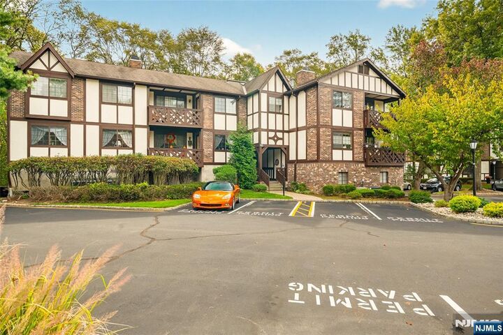 Property Photo:  1007 Thoreau Court  NJ 07430 