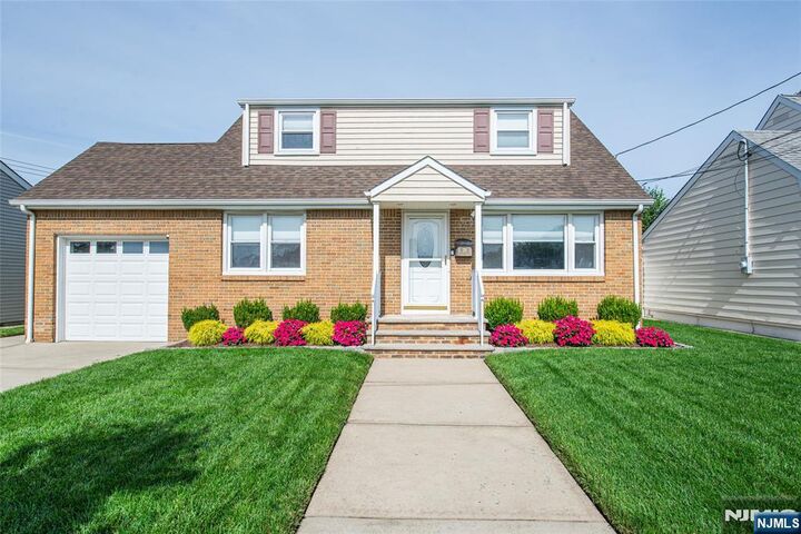 28 Bergen Avenue  North Arlington NJ 07031 photo