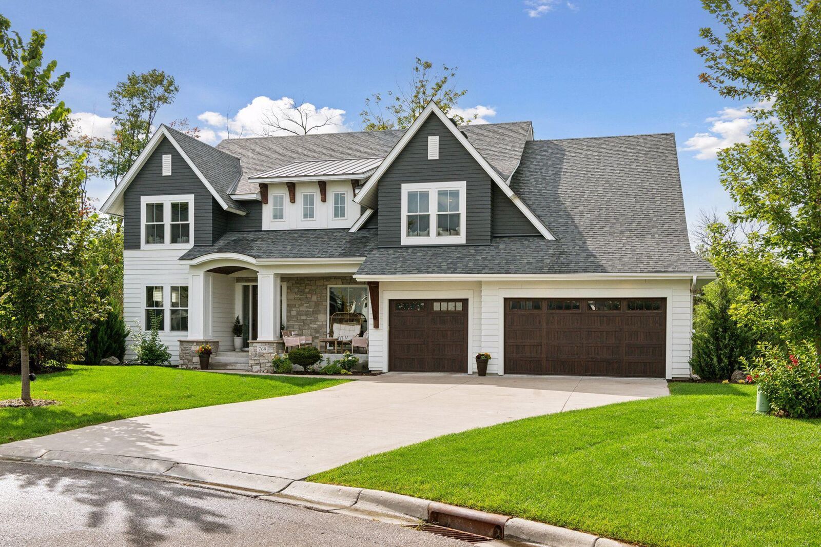 Property Photo:  769 Woodland Hill Court  MN 55340