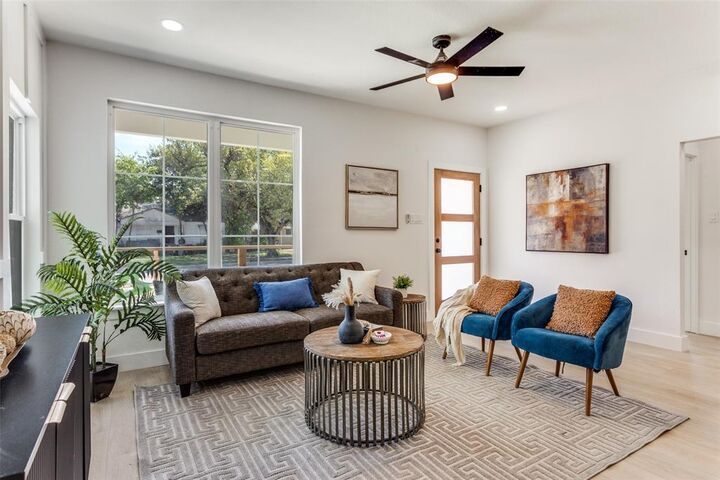 Property Photo: 3828 Winfield Avenue TX 76109