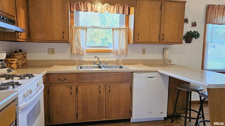 Property Photo:  520 N 27th Street  IL 62948 