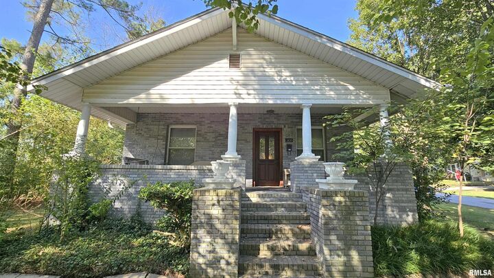 1410 N Garfield Street  Marion IL 62959 photo