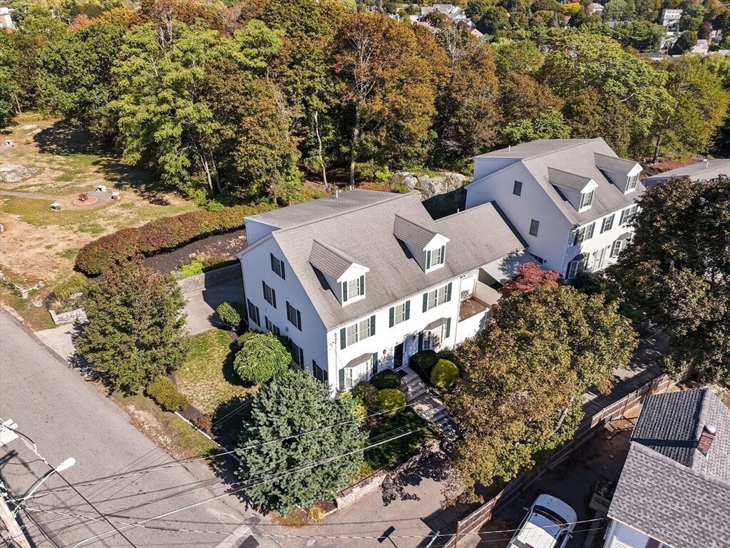 Property Photo: 5 Bateman Ct 5 MA 01880
