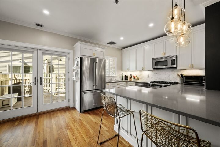 Property Photo:  98 Warren Street 98  MA 02129 
