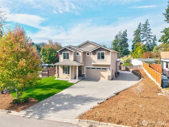 Property Photo:  607  217 Street SW  WA 98021 