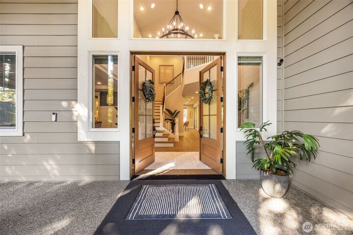 Property Photo:  5207  Isola Place NW  WA 98027 