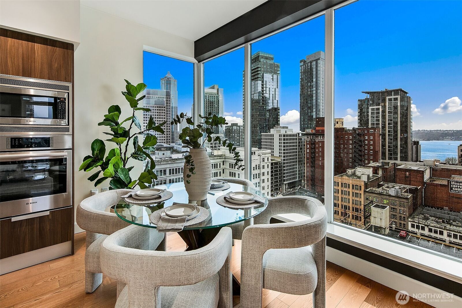 Property Photo:  1920  4th Avenue 1702  WA 98101 